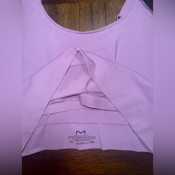 NWT MAIDENFORM CROPPED CAMI SEAMLESS SIZE L - Picture 4 of 6